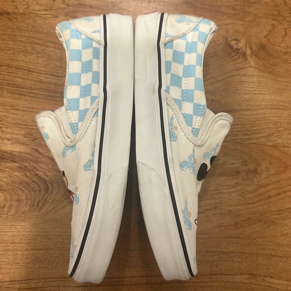 Disney Vans Women’s 50th Anniversary Shoes - Picture 11 of 12